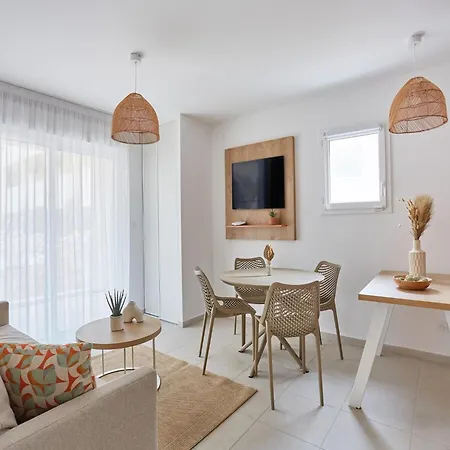 Apartman Newly Built Holiday Near The Beach *